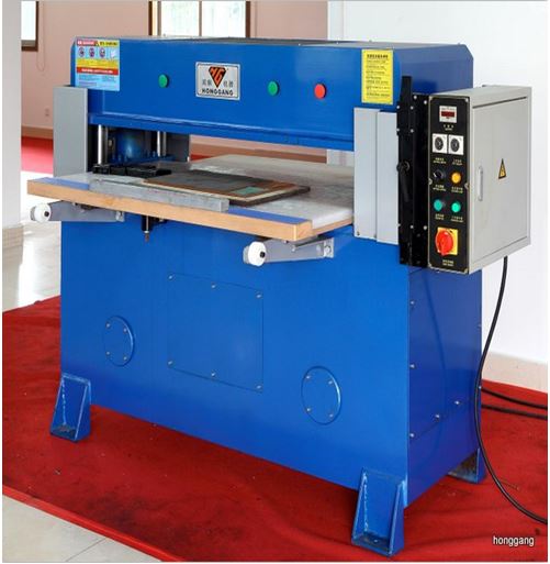 Lire la suite à propos de l’article Machine pour fabrication de serpillères