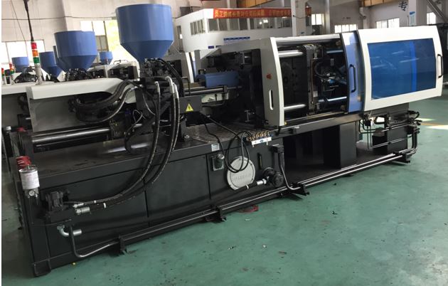 Lire la suite à propos de l’article Machine De Moulage Par Injection Plastique